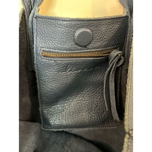 OLIVERE ISABEL 2.0 EAST WEST TOTE IN Navy BUFFALO COWHIDE / used - Picture 6 of 10